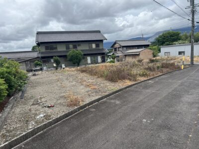 住宅用地（売地）北勢町塩崎 公簿240.79坪 広々お土地