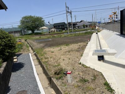 住宅用地（売地）員弁町大泉新田 97.49坪 要農地法手続(届出) 大安ICアクセス道路沿
