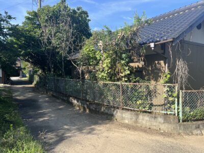 住宅用地（売地）大安町宇賀 公簿112.02坪 更地渡し 三方角地