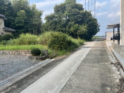 住宅用地(売地)大安町南金井 公簿48.40坪 更地渡し 角地 住宅用地(売地)大安町南金井 公簿48.40坪 更地渡し 角地