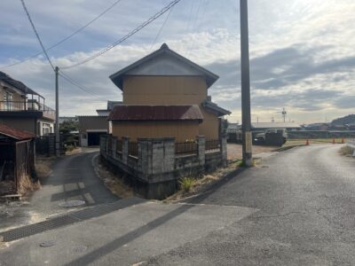 住宅用地（中古戸建）大安町南金井 公簿86.69坪 角地 木造車庫有り