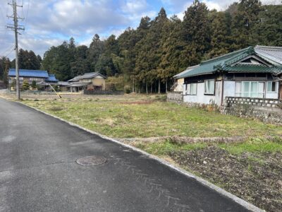 住宅用地（売地）北勢町瀬木 公簿113.74坪 要農地法手続